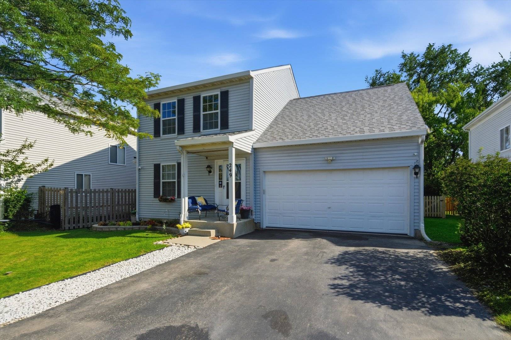 249 E Cobbler CT, Round Lake Beach, IL 60073