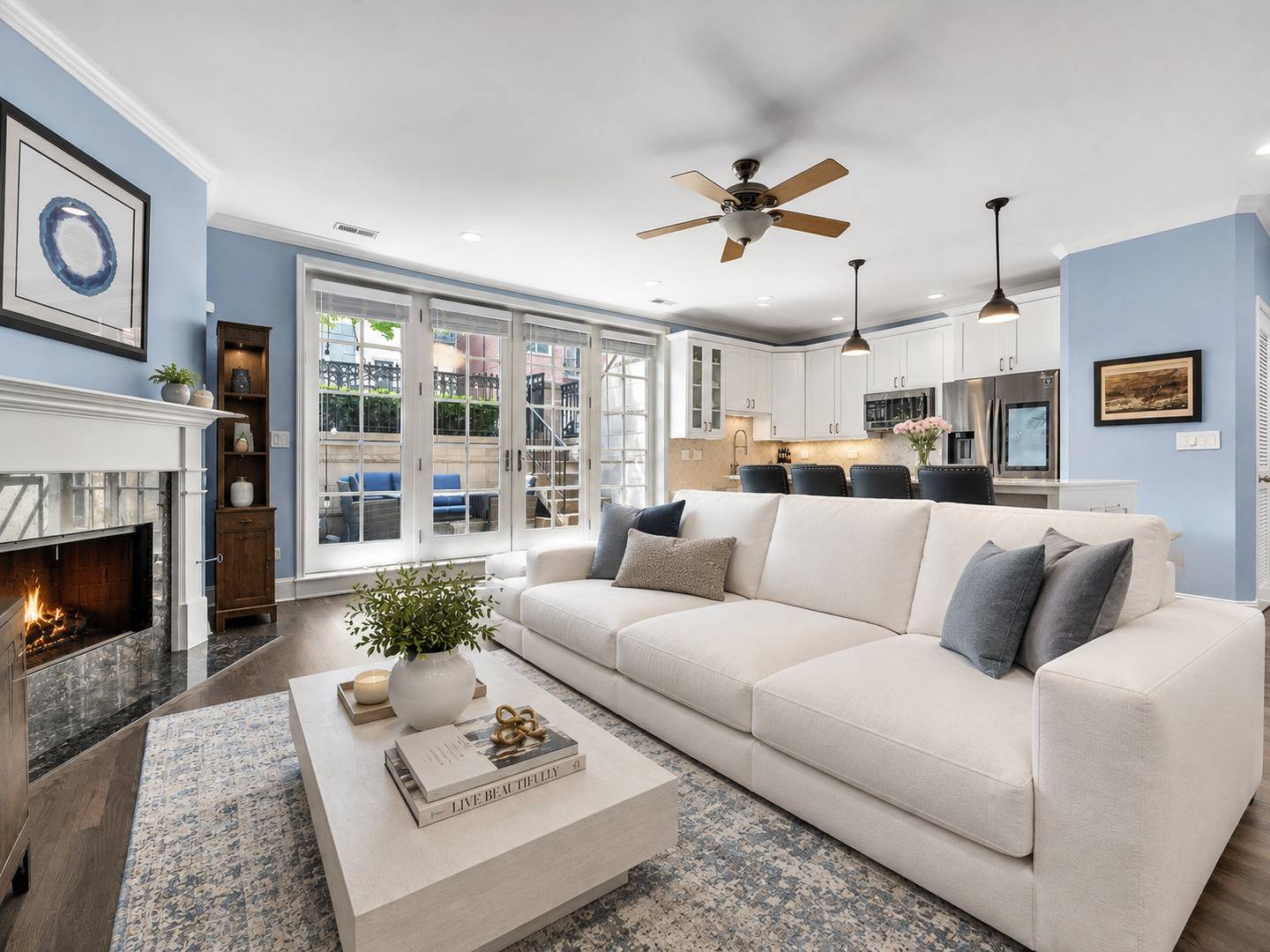 3715 N Wilton AVE #1, Chicago, IL 60613