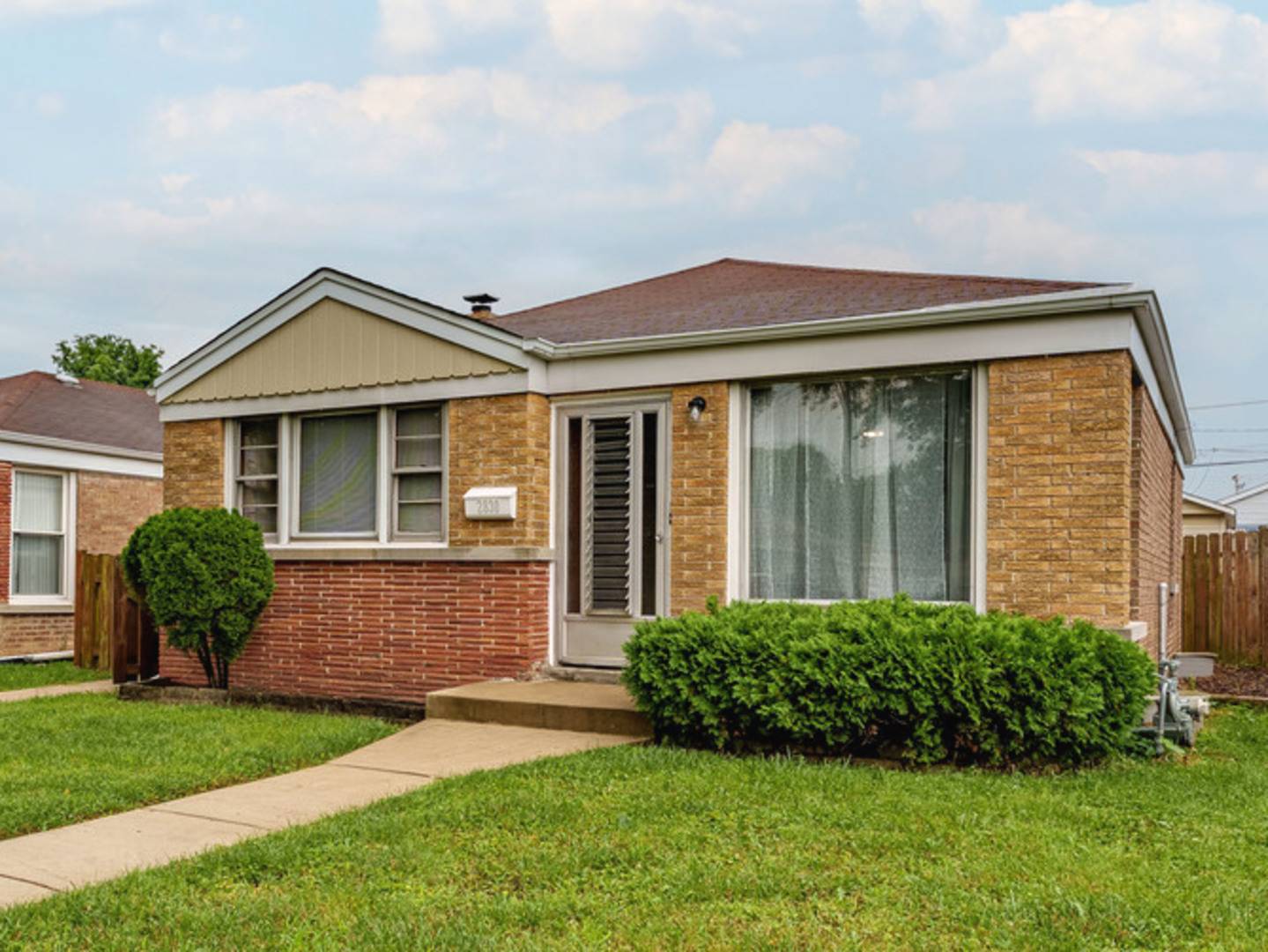 2830 Willow ST, Franklin Park, IL 60131