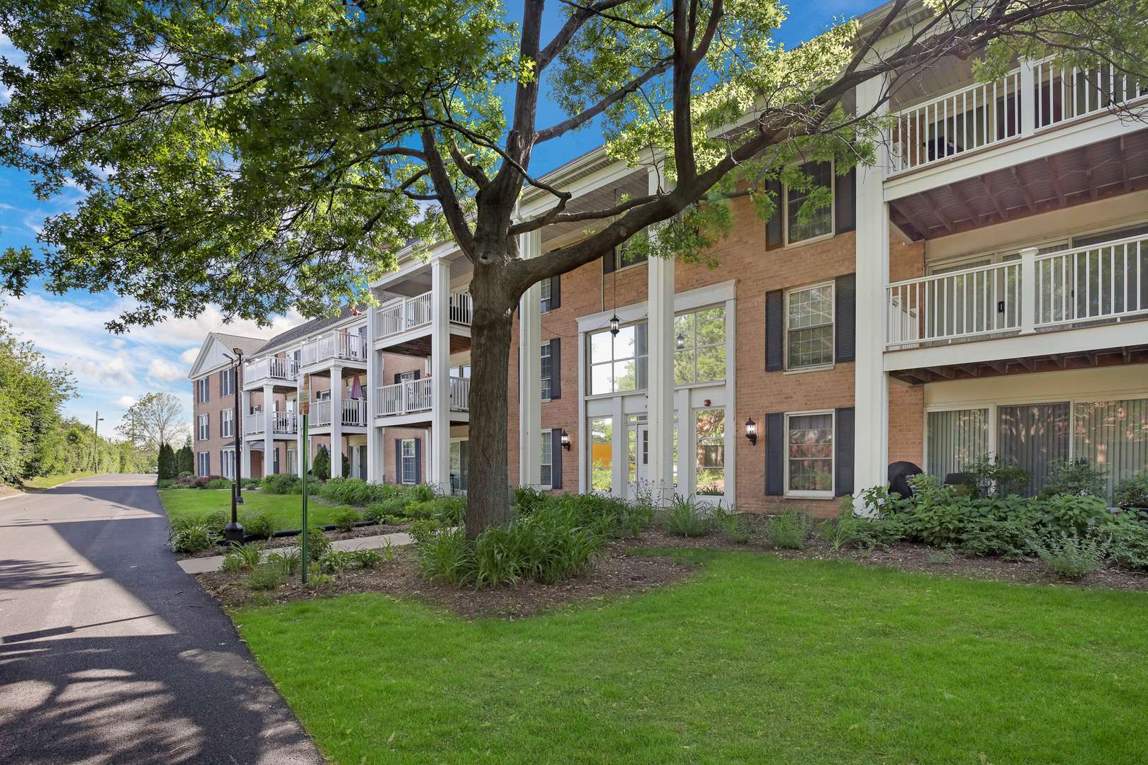 5500 Carriageway DR #309, Rolling Meadows, IL 60008