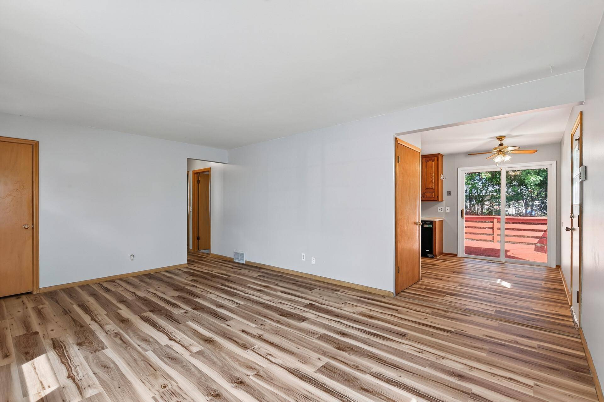7200 Cartisian AVE, Brooklyn Park, MN 55428