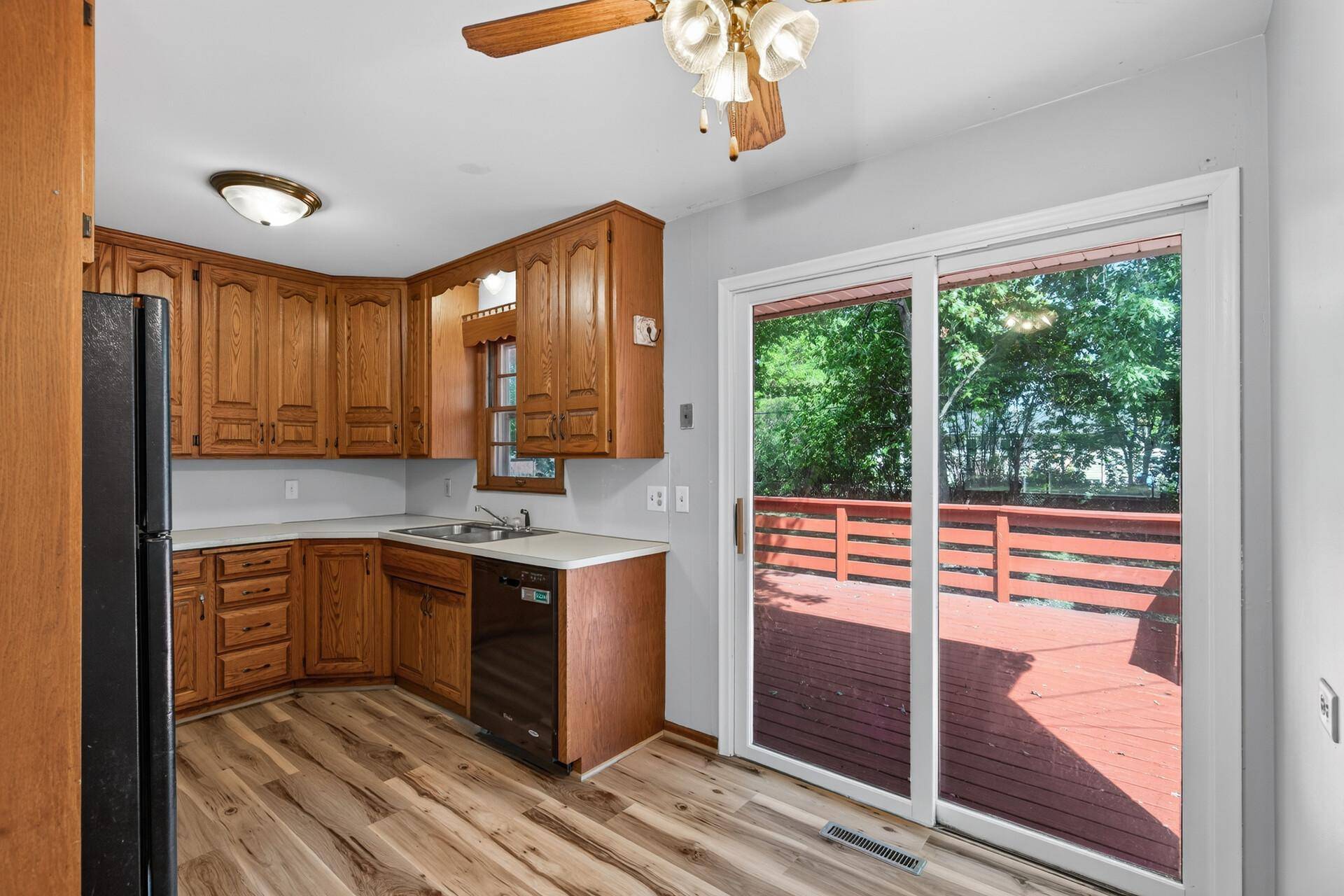 7200 Cartisian AVE, Brooklyn Park, MN 55428