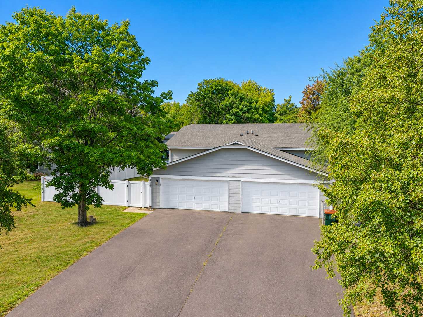 2113 109th AVE NW, Coon Rapids, MN 55433