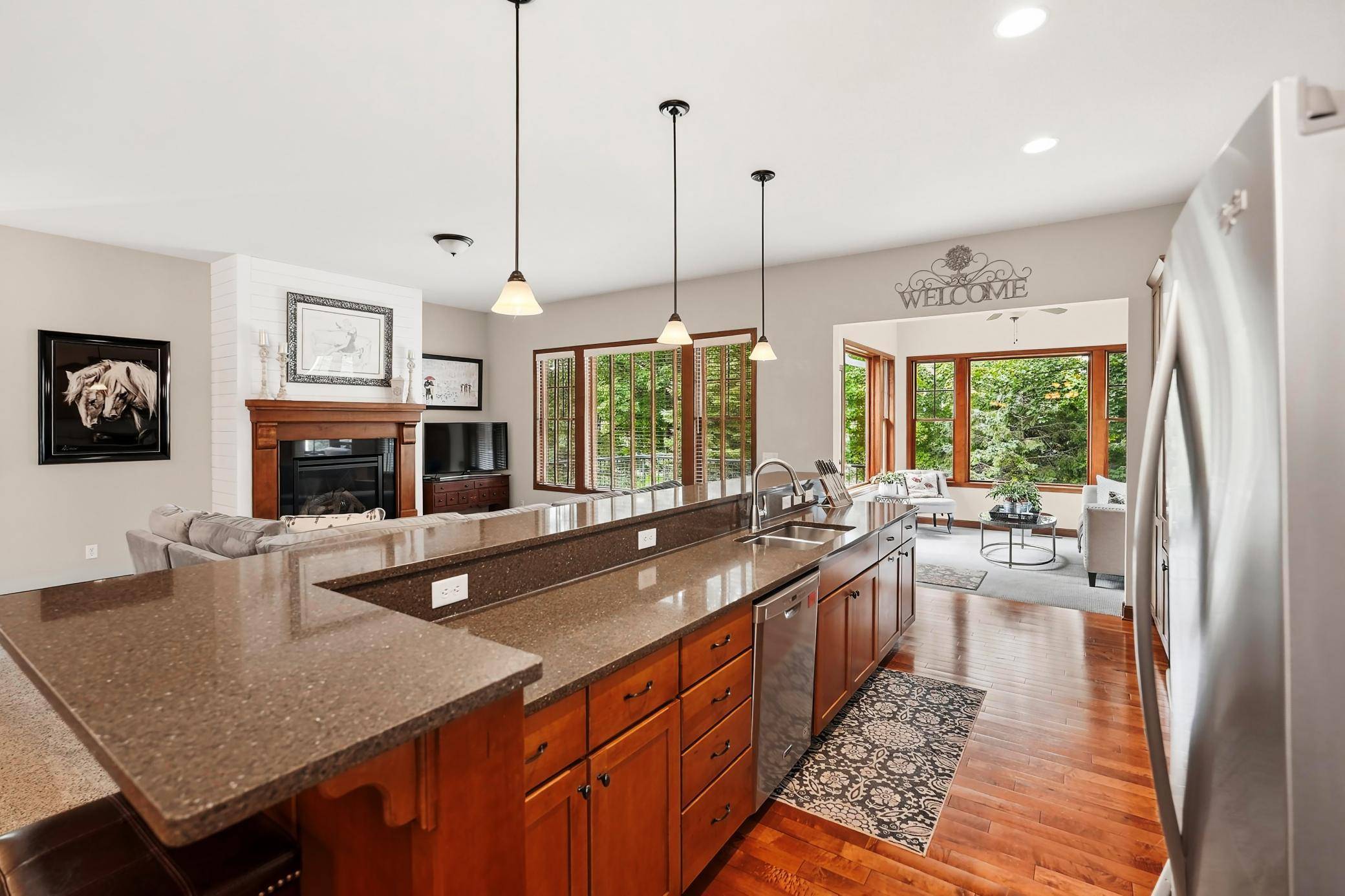 4033 Heritage LN SE, Prior Lake, MN 55372