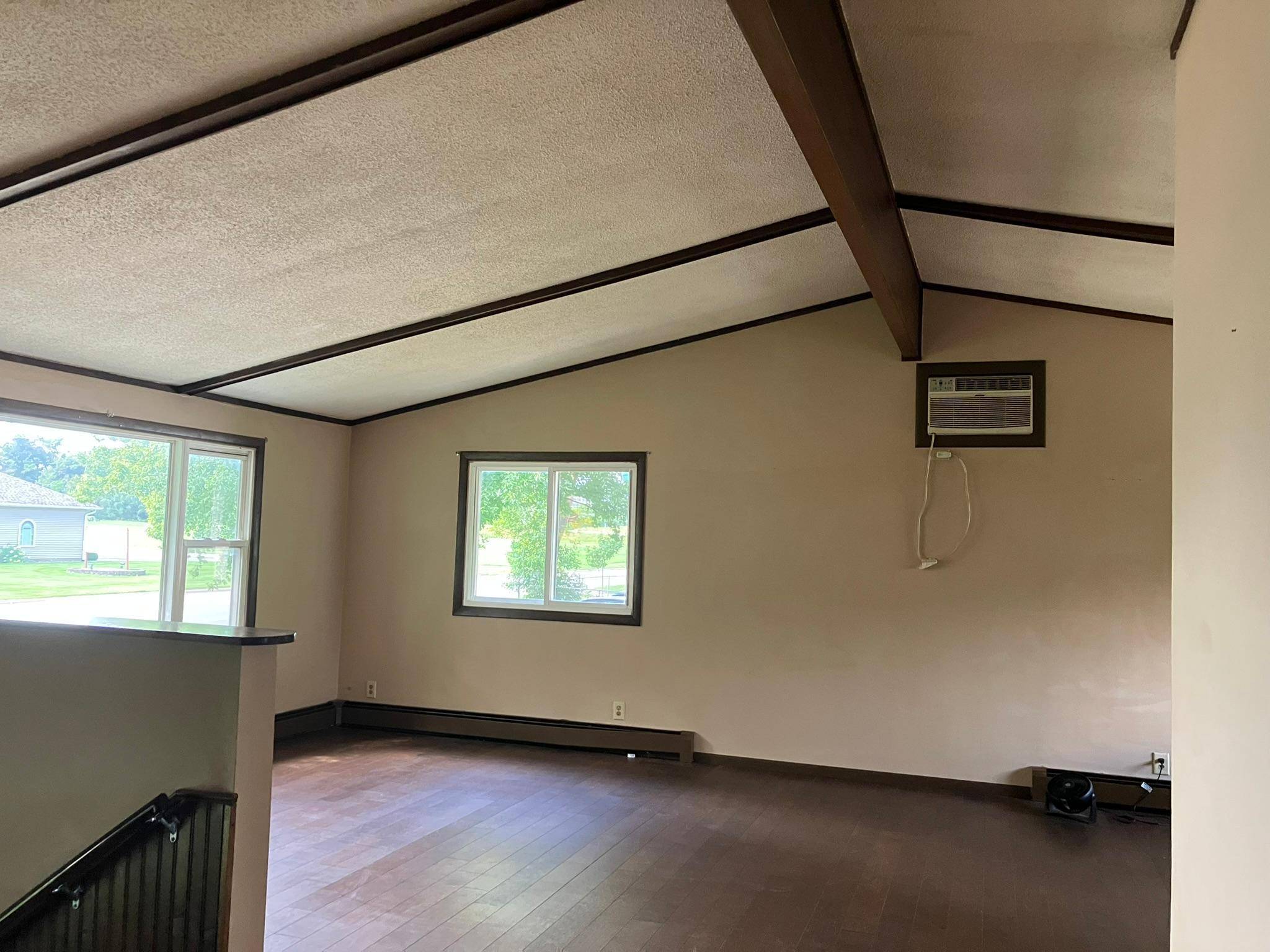 16 South ST SW, Dodge Center, MN 55927