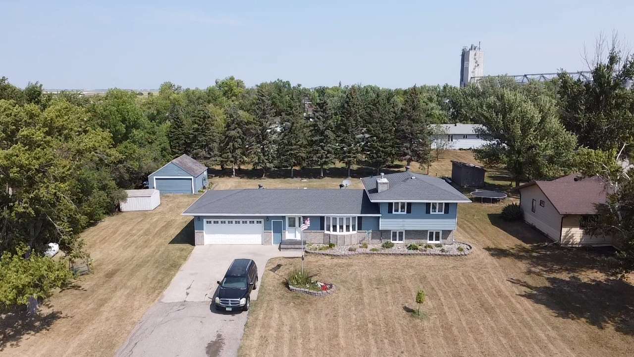 144 6th ST, Grandin, ND 58038