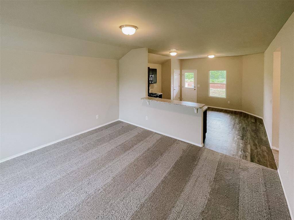 9428 NW 122nd TER, Yukon, OK 73099