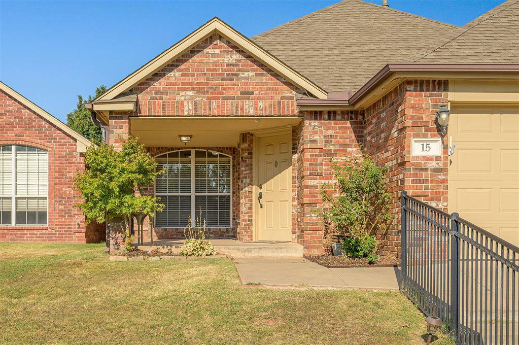 15 S Ridge Pointe DR, Edmond, OK 73034