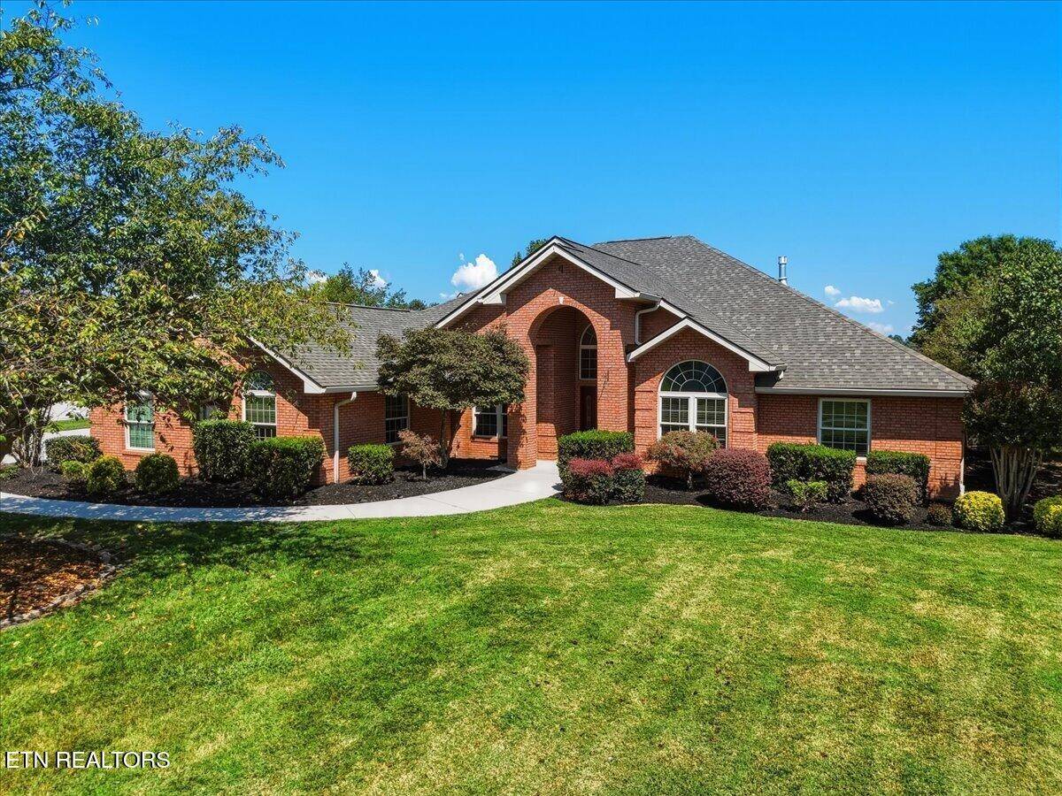 2360 Wild Pear Tr, Dandridge, TN 37725