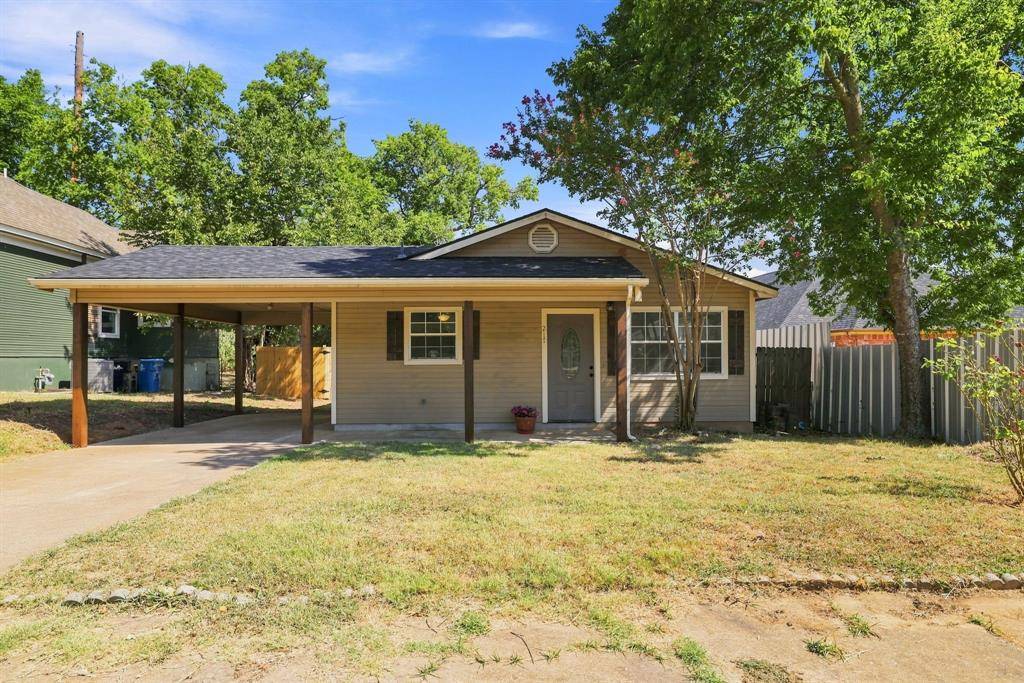 217 E Hull Street, Denison, TX 75021