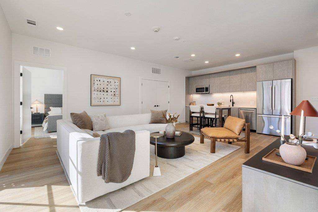 4315 S Congress Ave #411, Austin, TX 78745