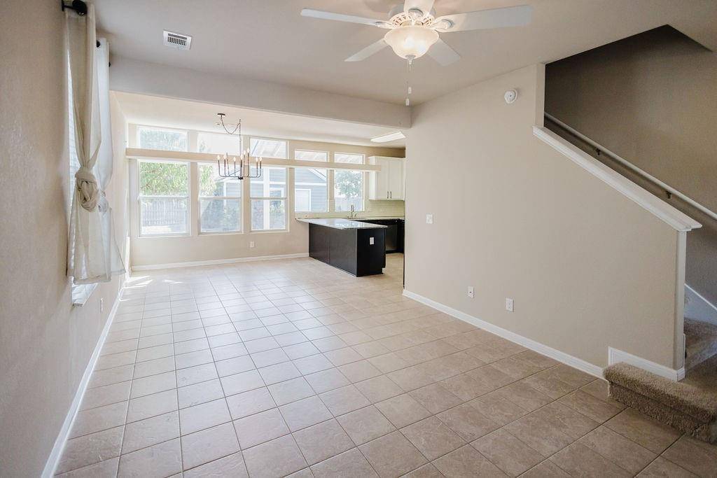 305 Trestle Tree ST, San Marcos, TX 78666