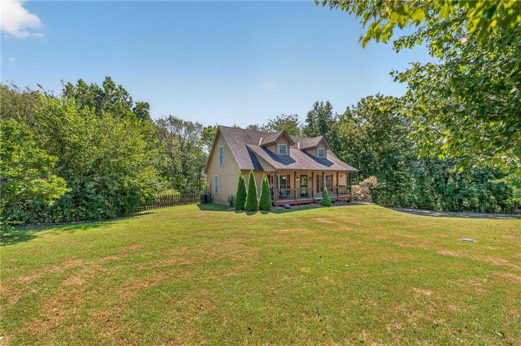 14721 Quail Run LN, Smithville, MO 64089
