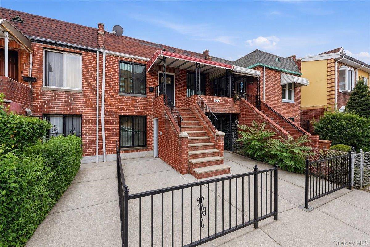 122 E 46th ST, Brooklyn, NY 11203
