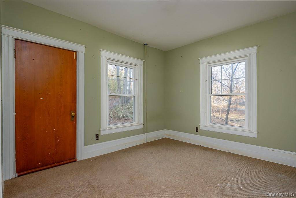 102 W Wiley ST, Maybrook, NY 12543