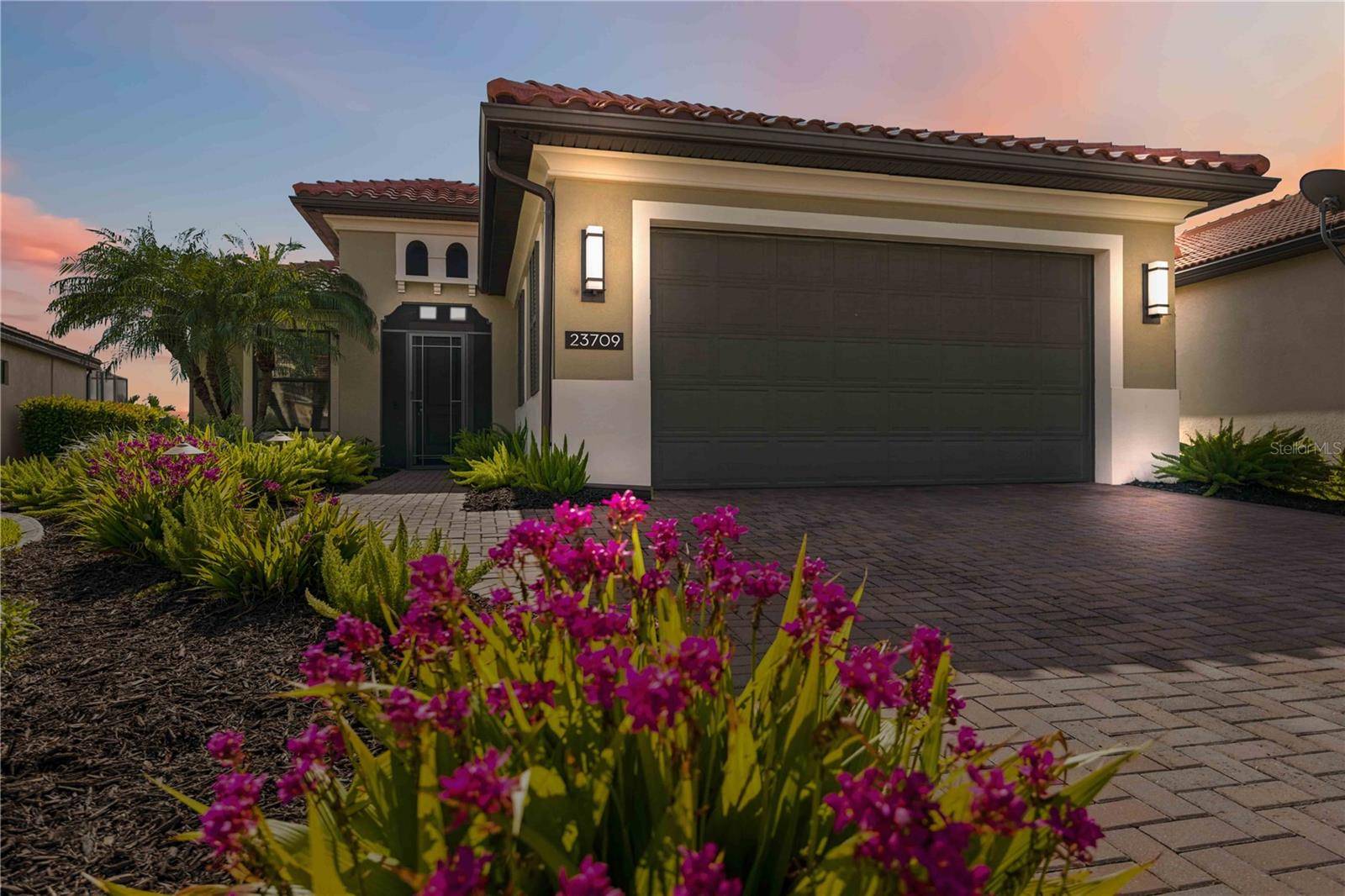 23709 WAVERLY CIR, Venice, FL 34293
