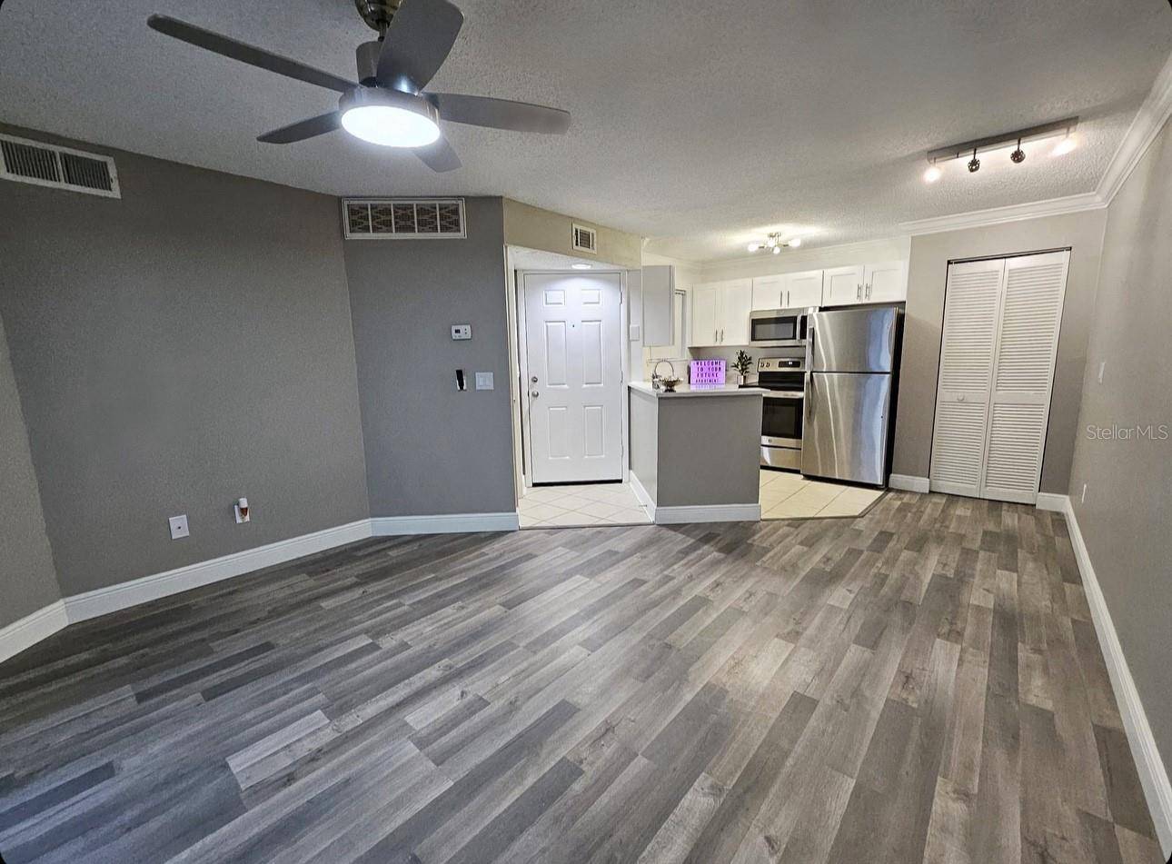 1972 LAKE ATRIUMS CIR #194, Orlando, FL 32839