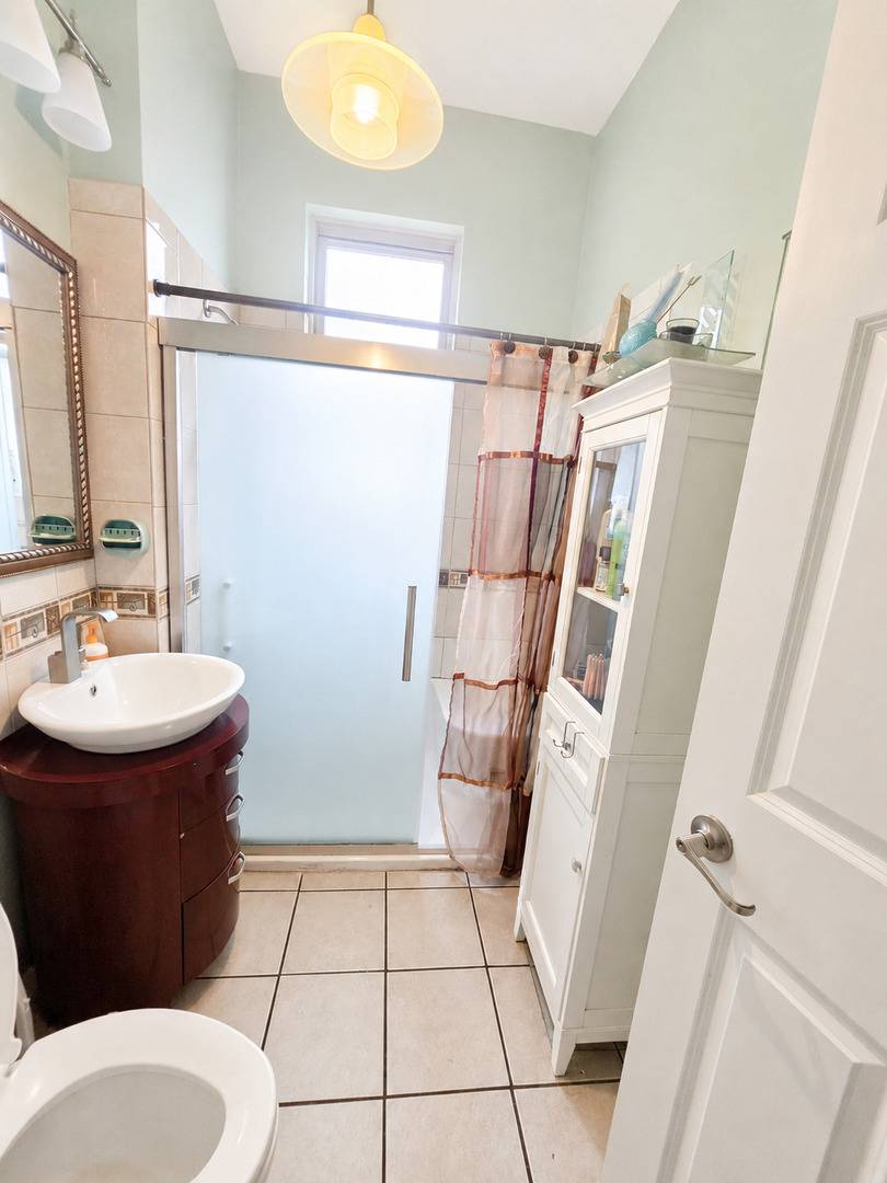 1003 N Hamlin AVE, Chicago, IL 60651