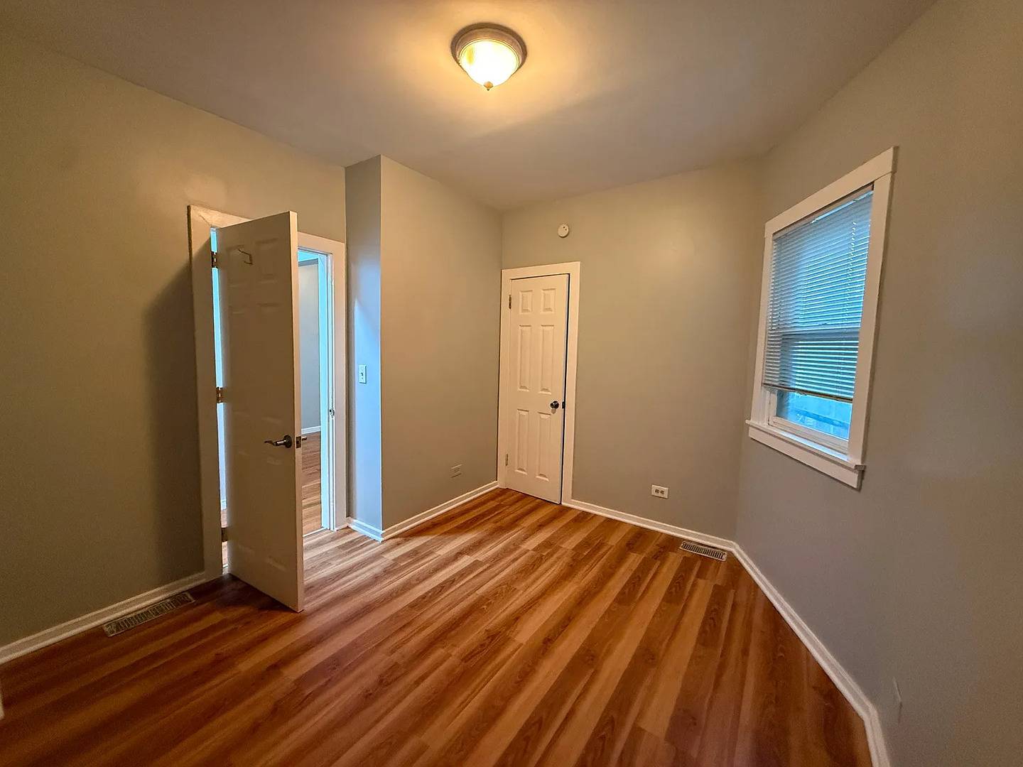 4418 W Armitage AVE #1R, Chicago, IL 60639