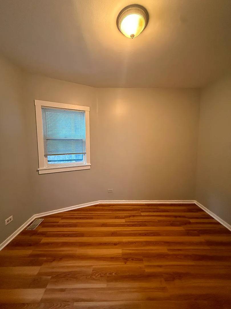 4418 W Armitage AVE #1R, Chicago, IL 60639
