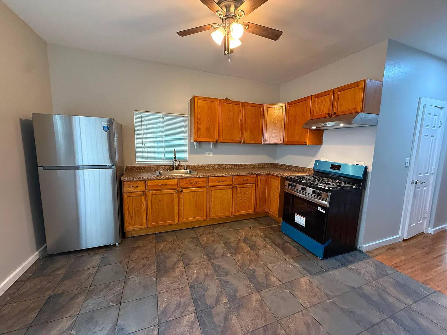 4418 W Armitage AVE #1R, Chicago, IL 60639
