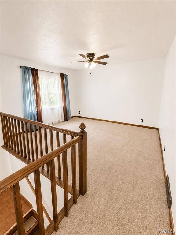 332 Saturn DR, Godfrey, IL 62035