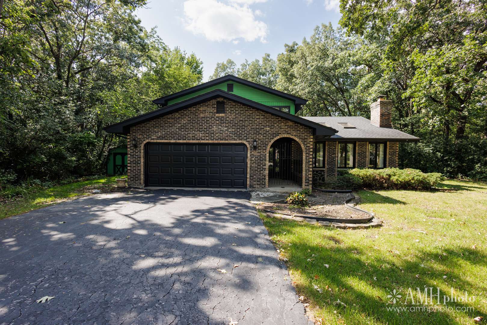 855 Charles ST, Crete, IL 60417