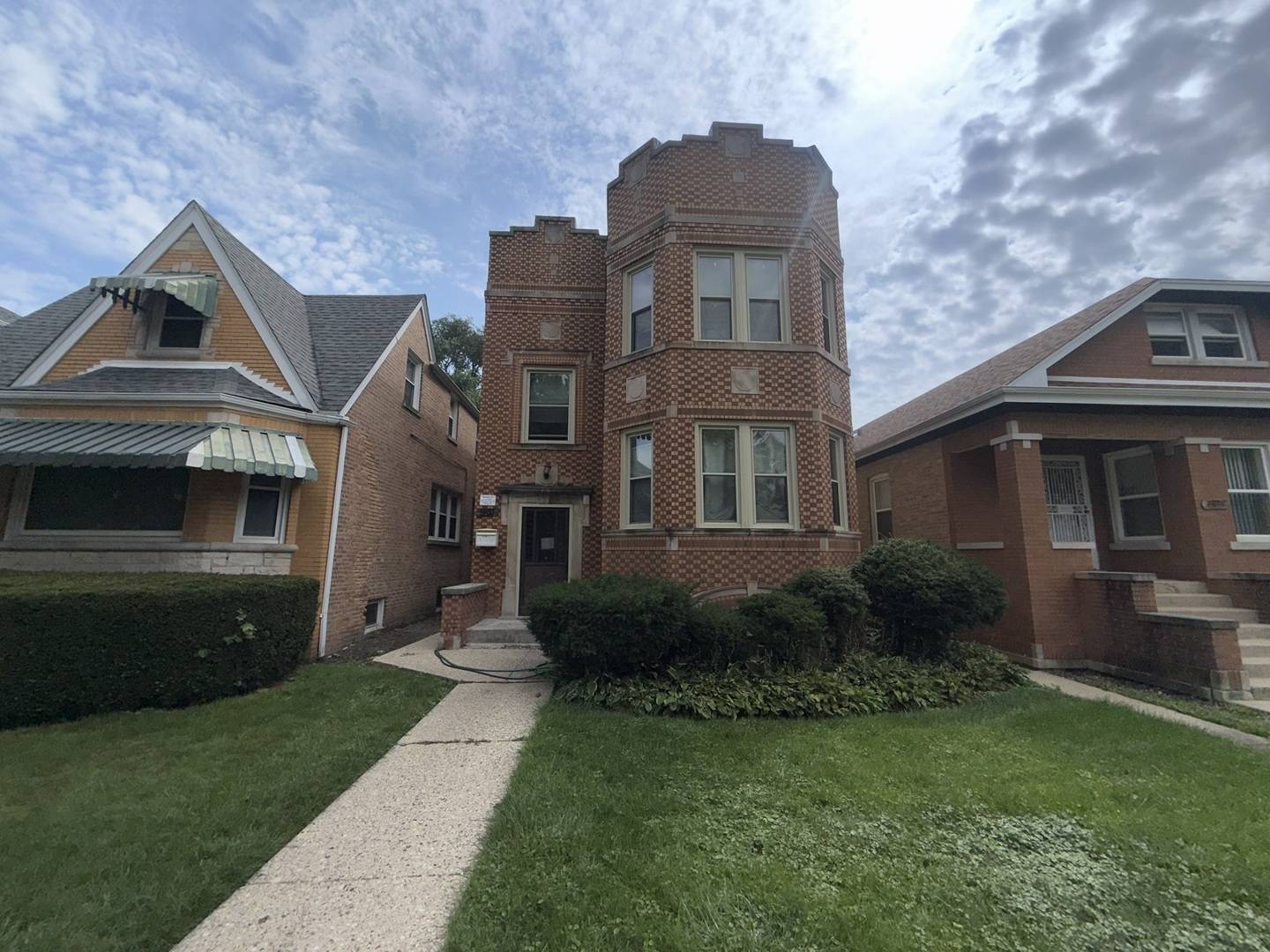 1637 N Sayre AVE, Chicago, IL 60707