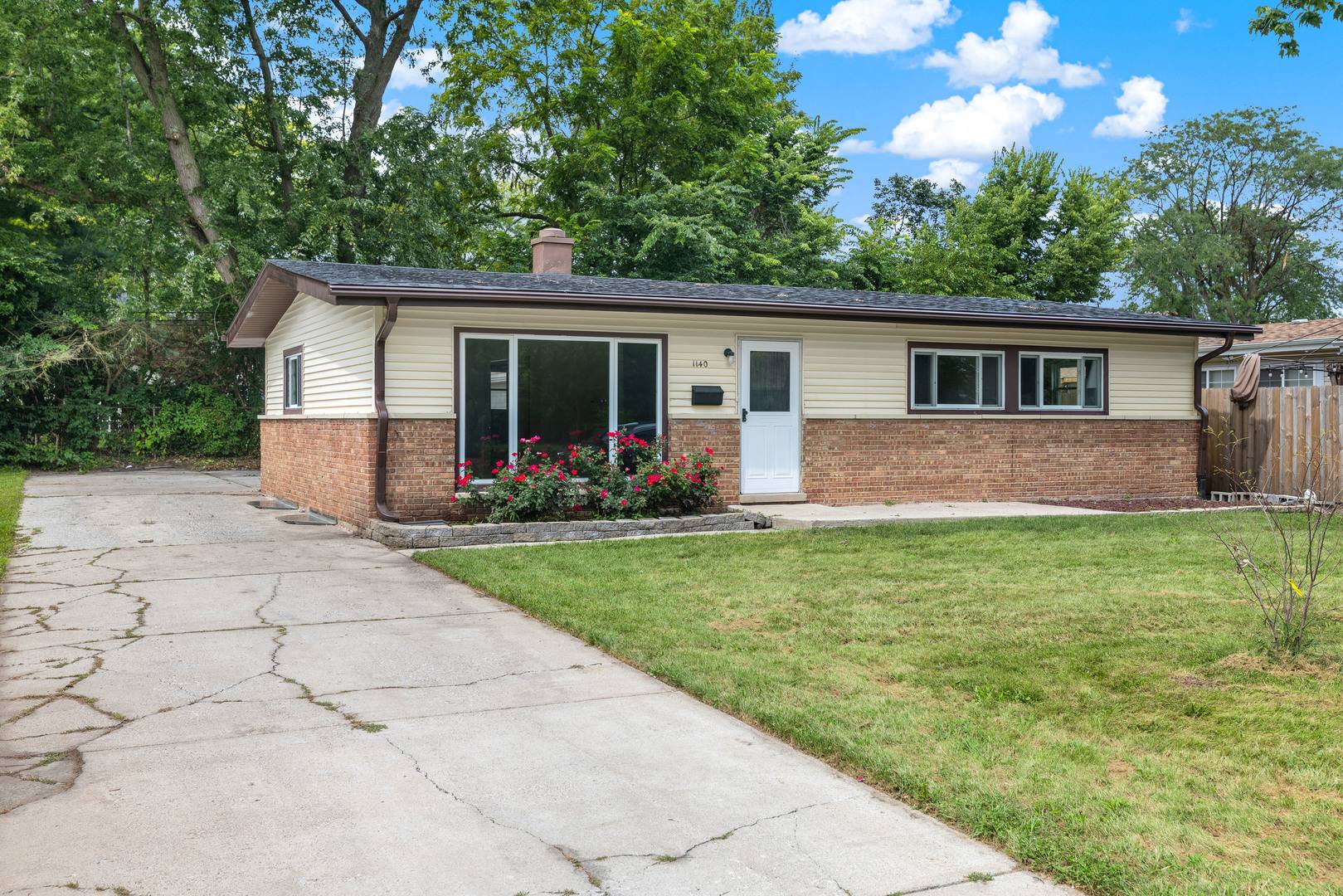 1140 Wallace CT, Chicago Heights, IL 60411
