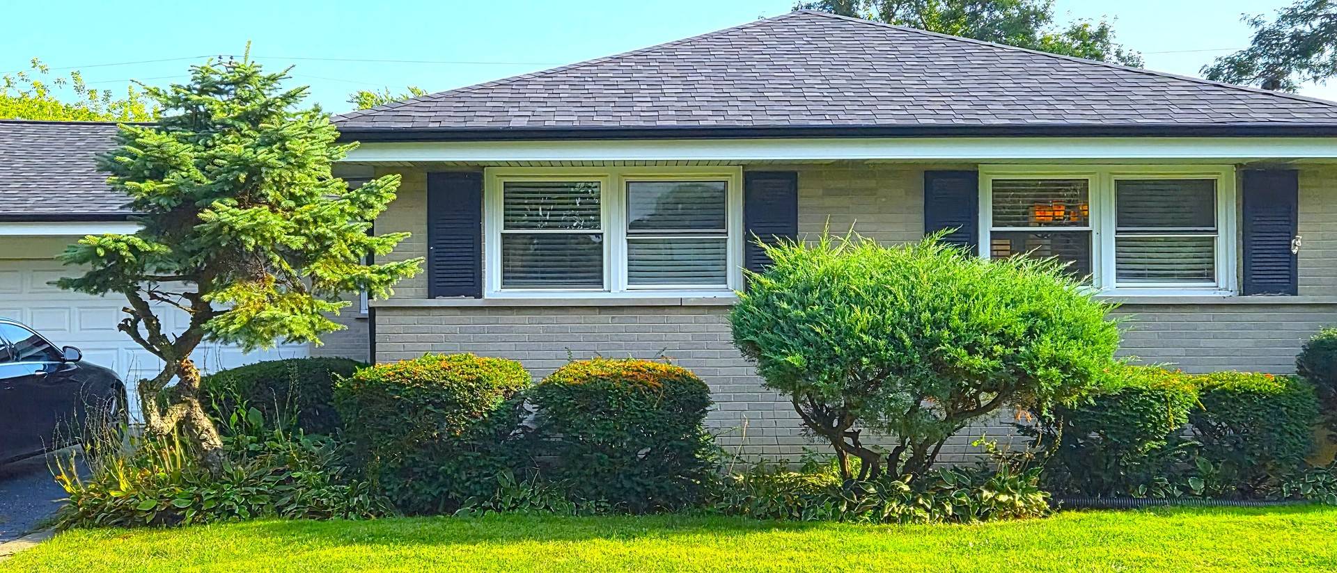 807 E Golfview DR, Mount Prospect, IL 60056