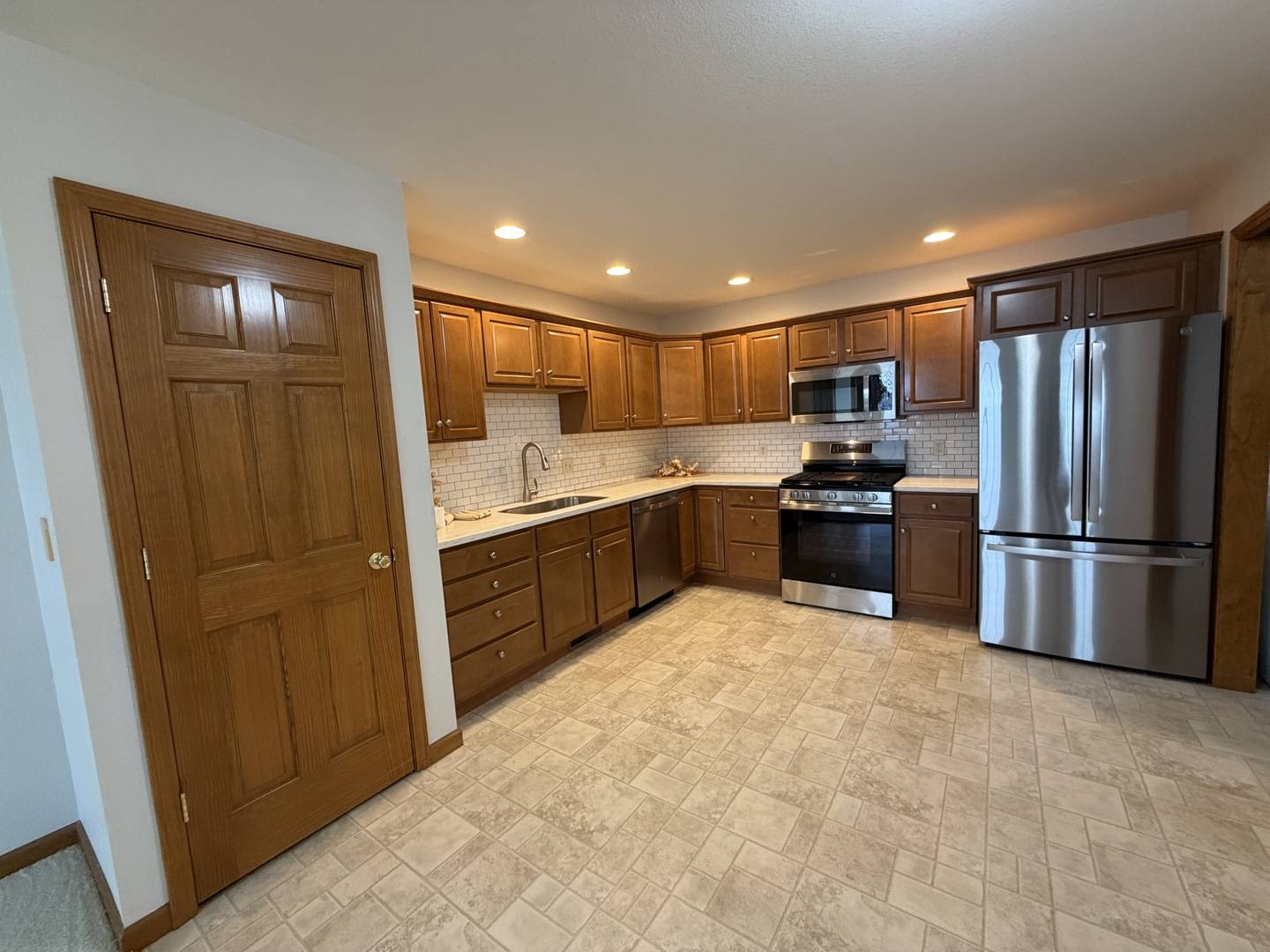 1235 George Rock DR #1235, Farmer City, IL 61842