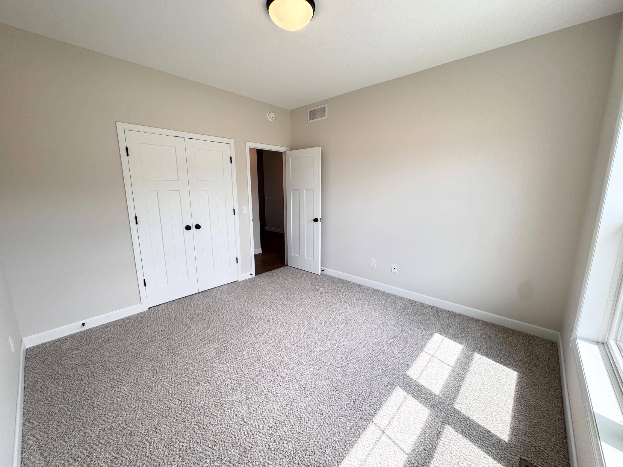 18543 Ifton WAY, Lakeville, MN 55044