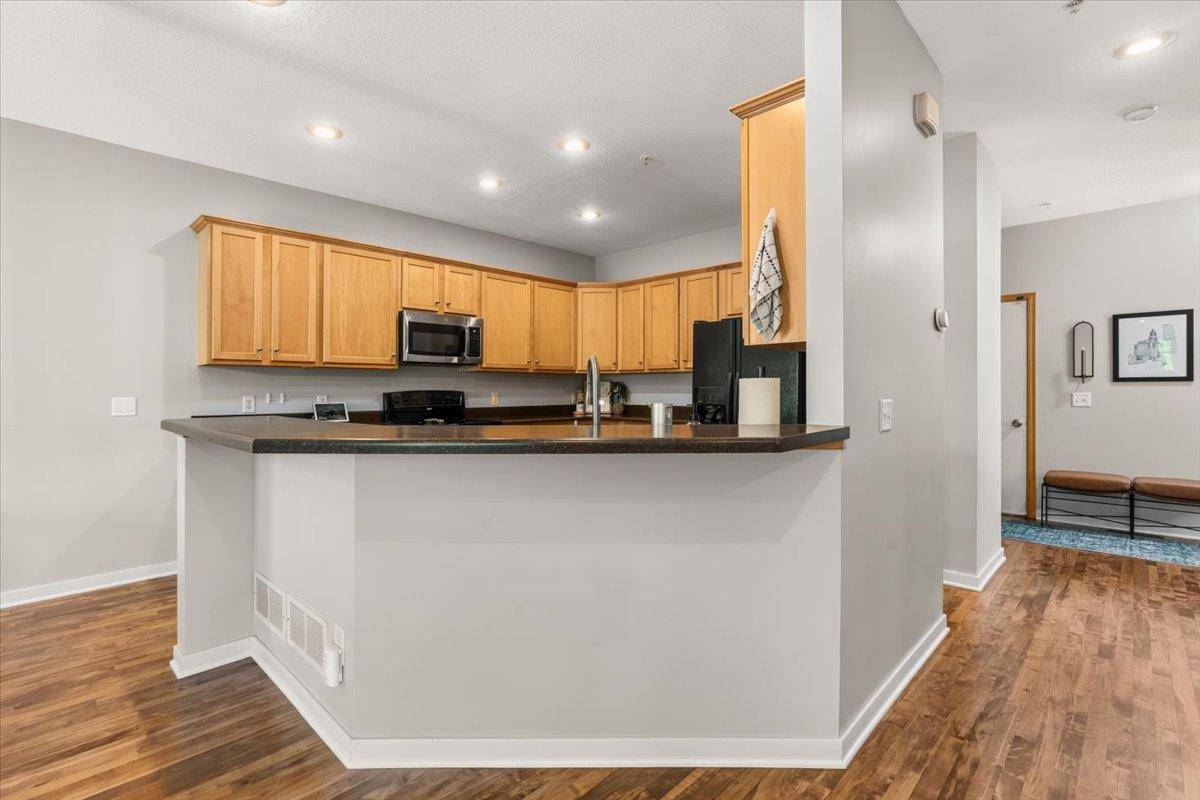 4560 Blaylock WAY #4303, Inver Grove Heights, MN 55076