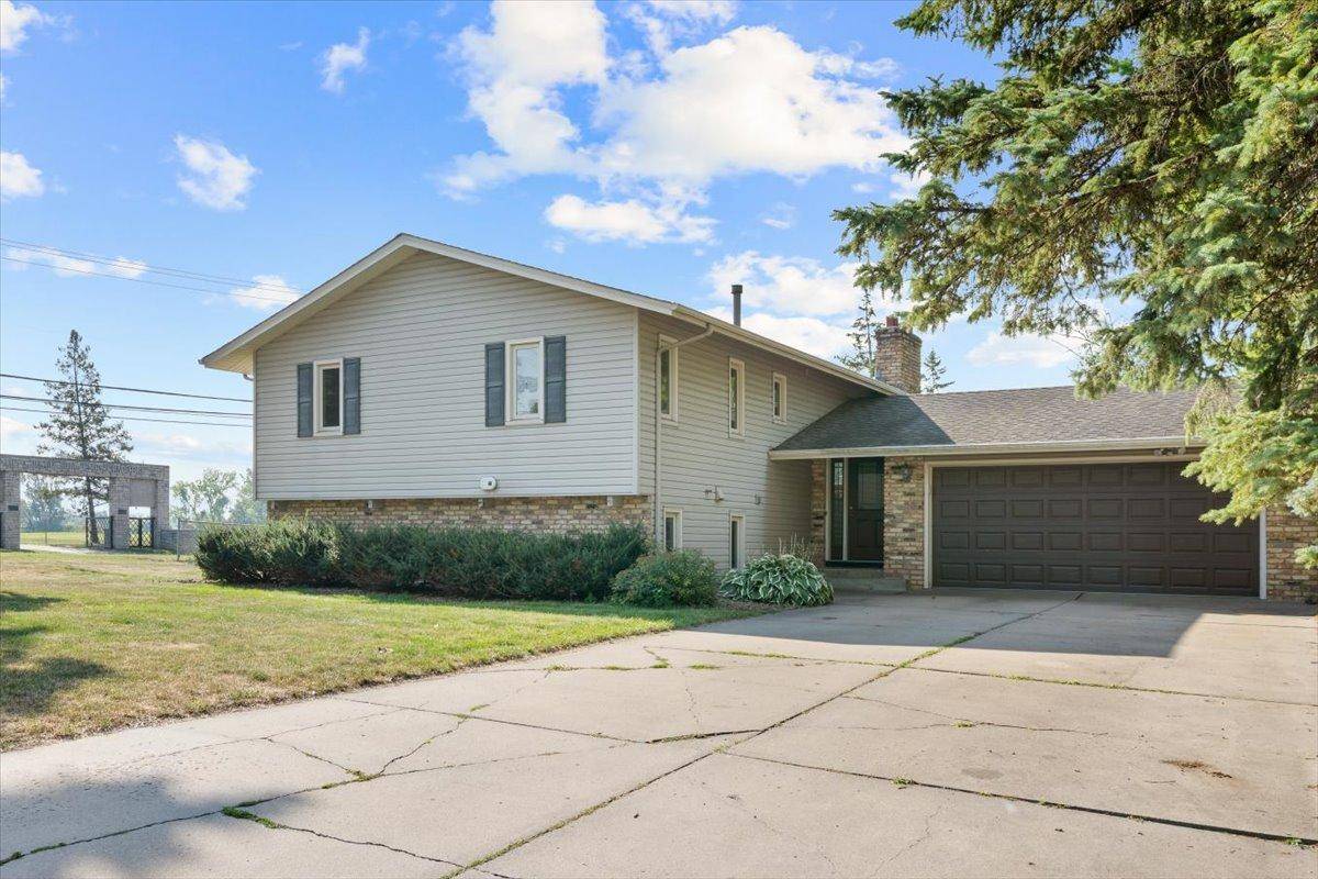 7901 37th AVE N, New Hope, MN 55427
