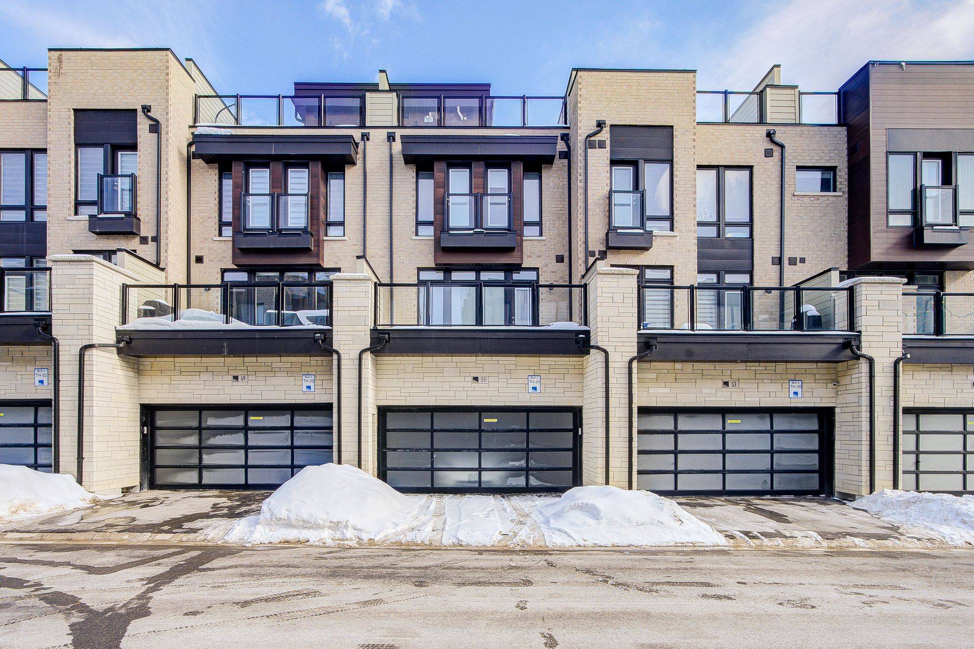 51 Credit LN, Richmond Hill, ON L4E 1G9