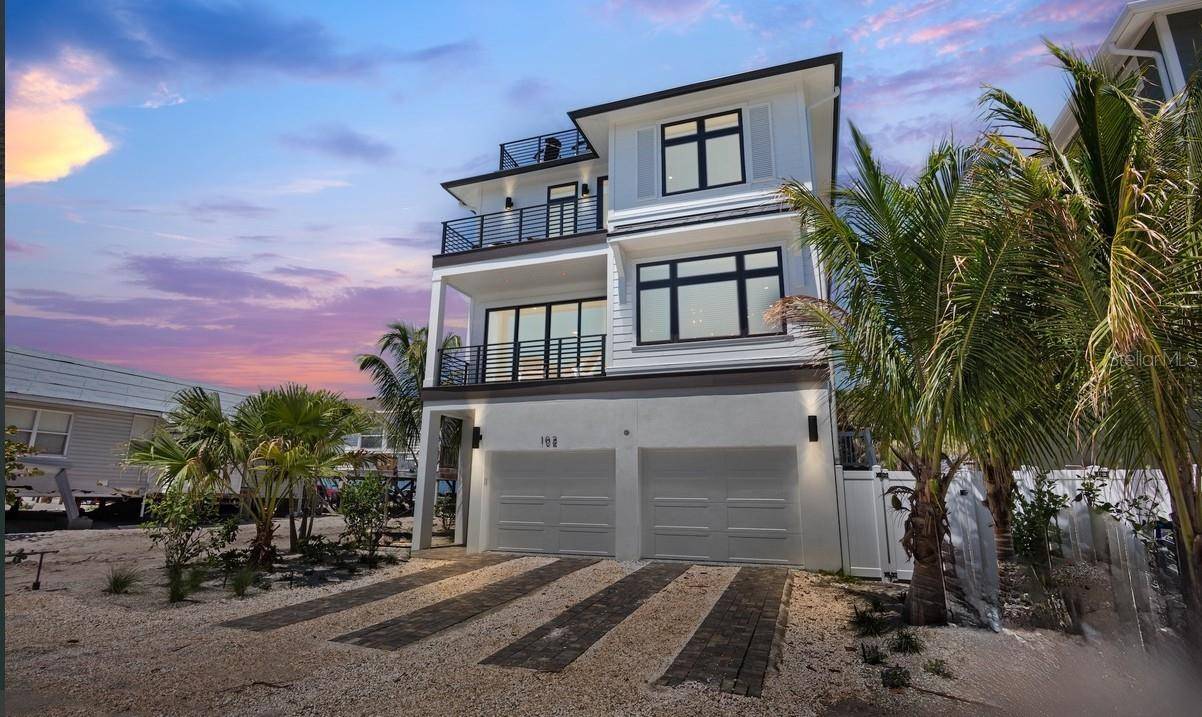 102 9TH ST S, Bradenton Beach, FL 34217