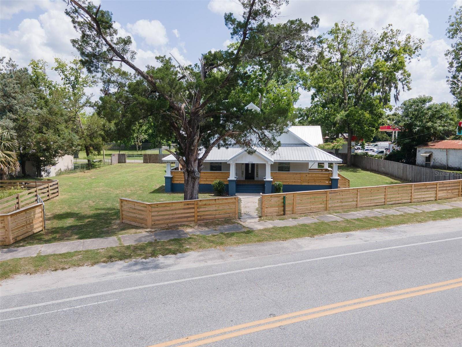 18996 CHARLOTTE AVE, Brooker, FL 32622