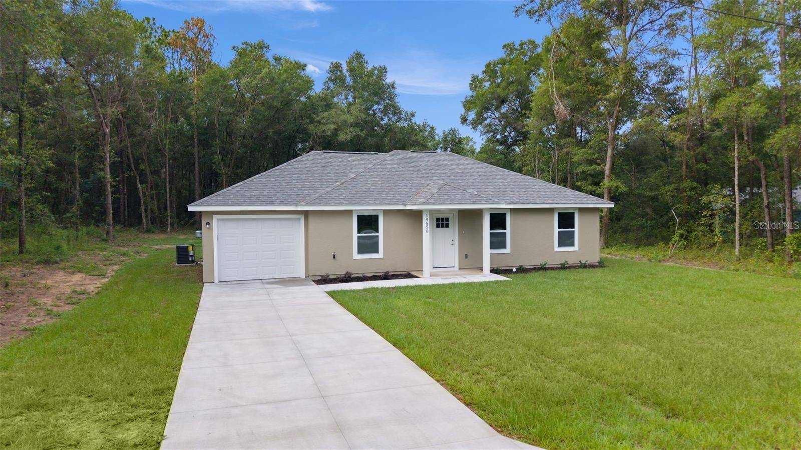 106 SEQUOIA TRL, Ocklawaha, FL 32179