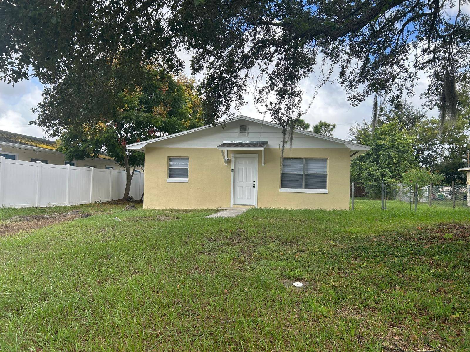 216 FLORIDA AVE, Dundee, FL 33838