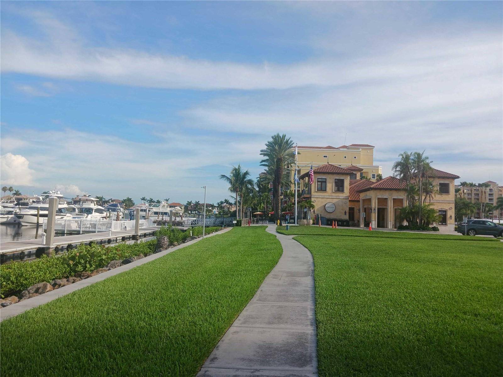 102 RIVIERA DUNES WAY #S-88, Palmetto, FL 34221