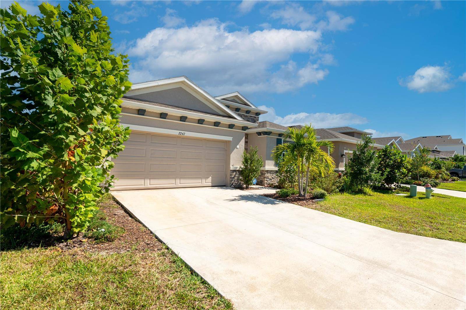 2247 MIDNIGHT PEARL DR, Sarasota, FL 34240