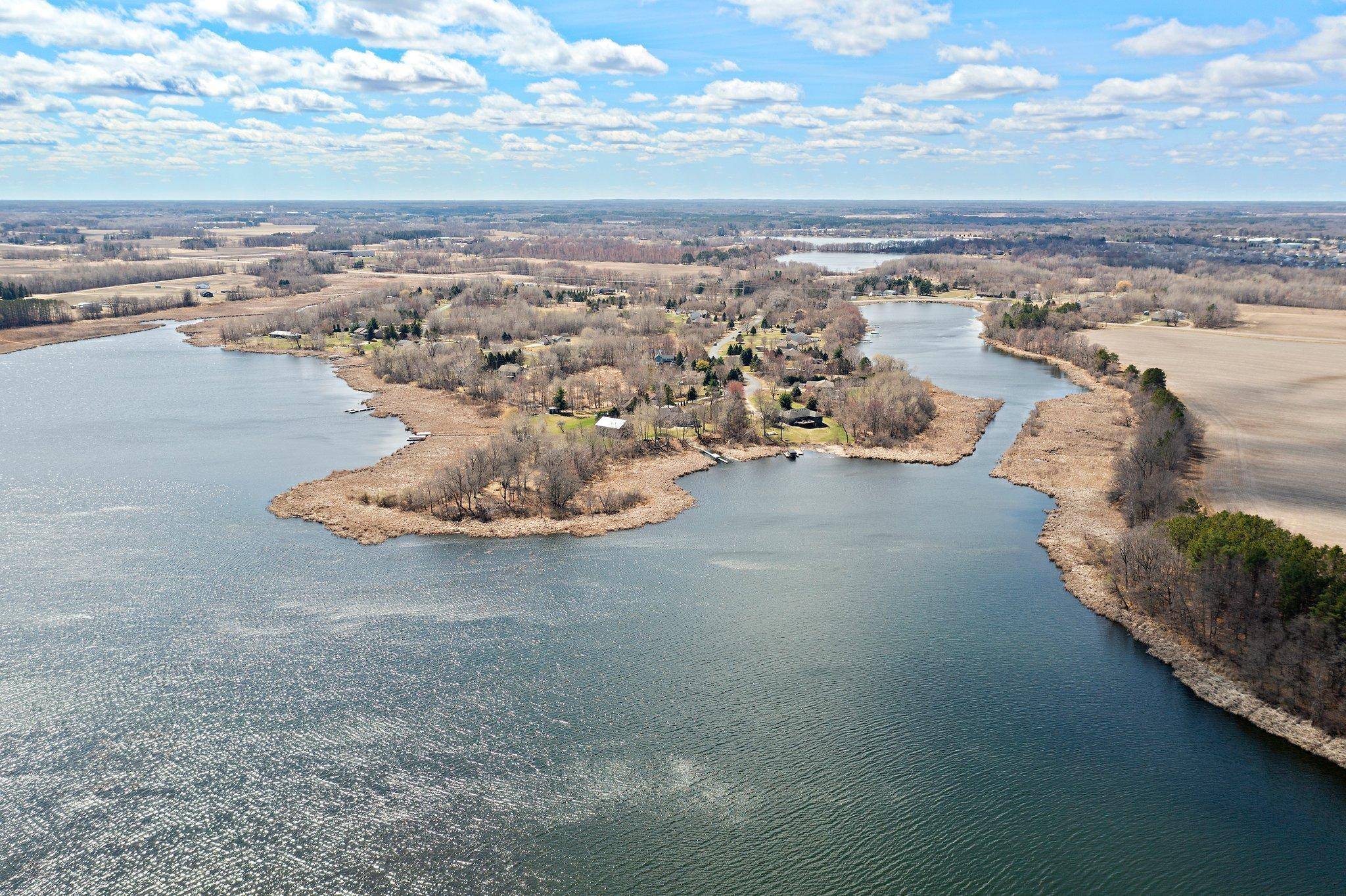 2729 319th LN NE, Cambridge, MN 55008