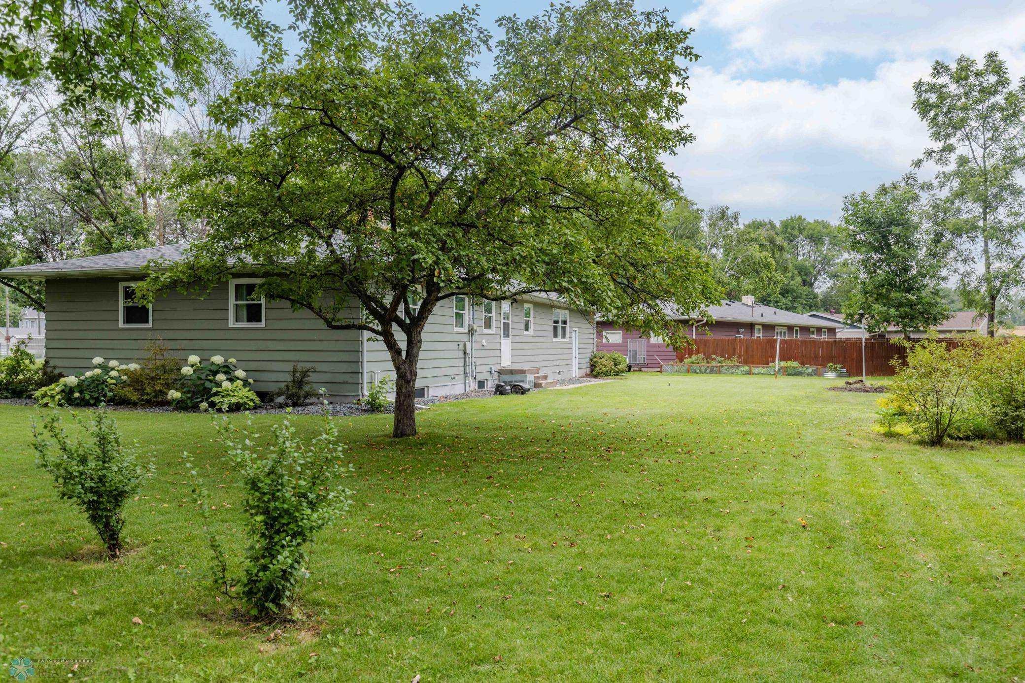 402 5th ST NE, Barnesville, MN 56514