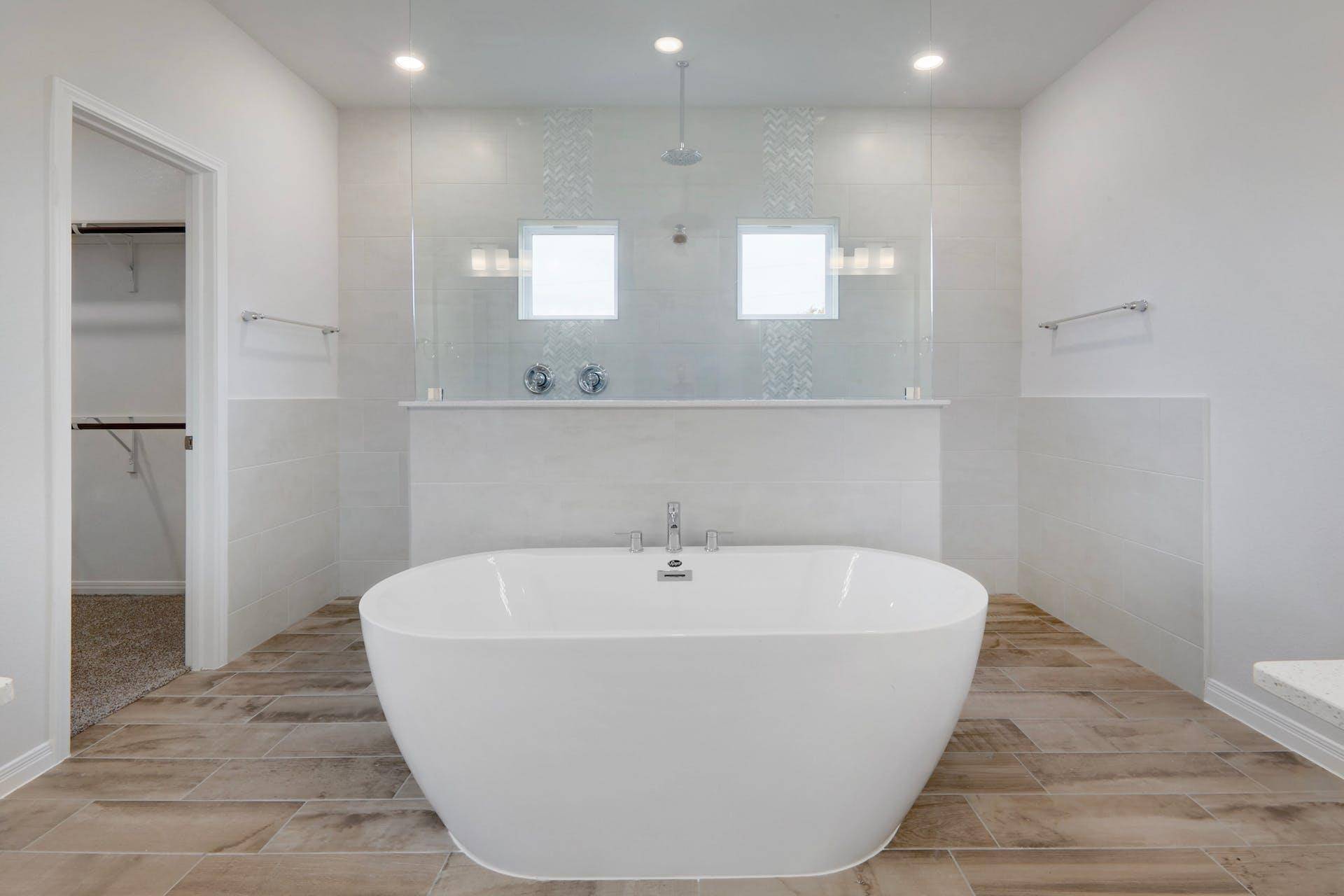4905 Thunderbird ST, Lago Vista, TX 78645