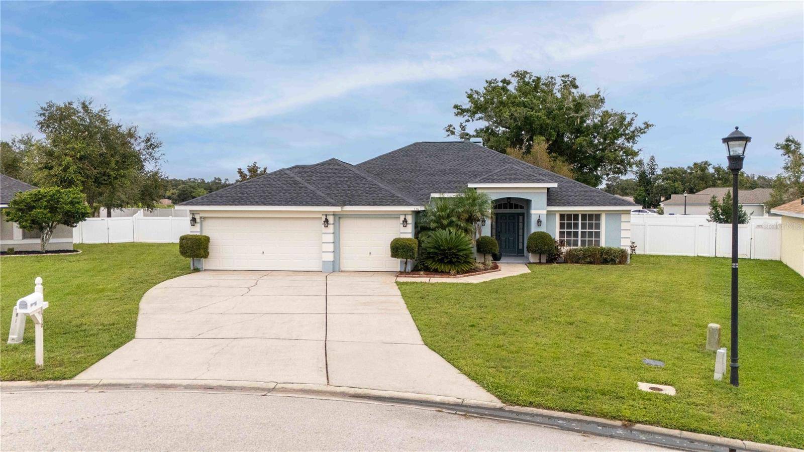 176 AMBER BLVD, Auburndale, FL 33823