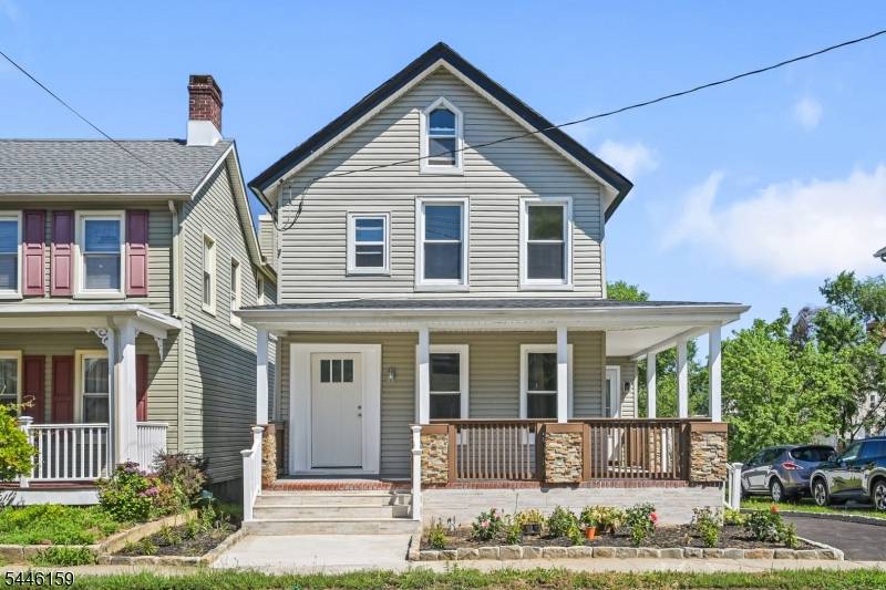 293 1St St, Keyport Boro, NJ 07735