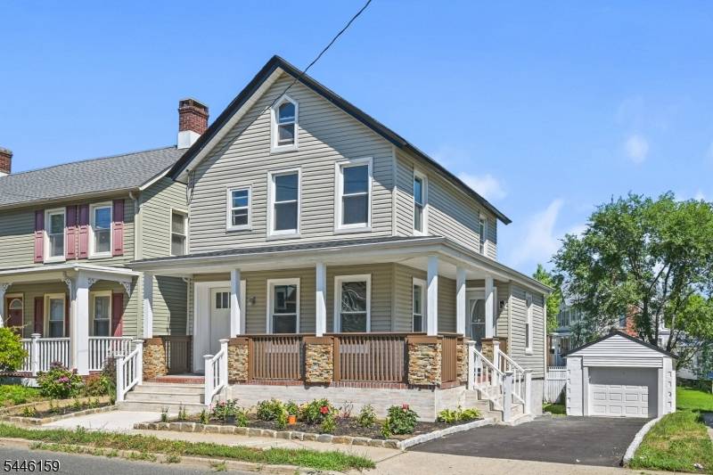 293 1St St, Keyport Boro, NJ 07735