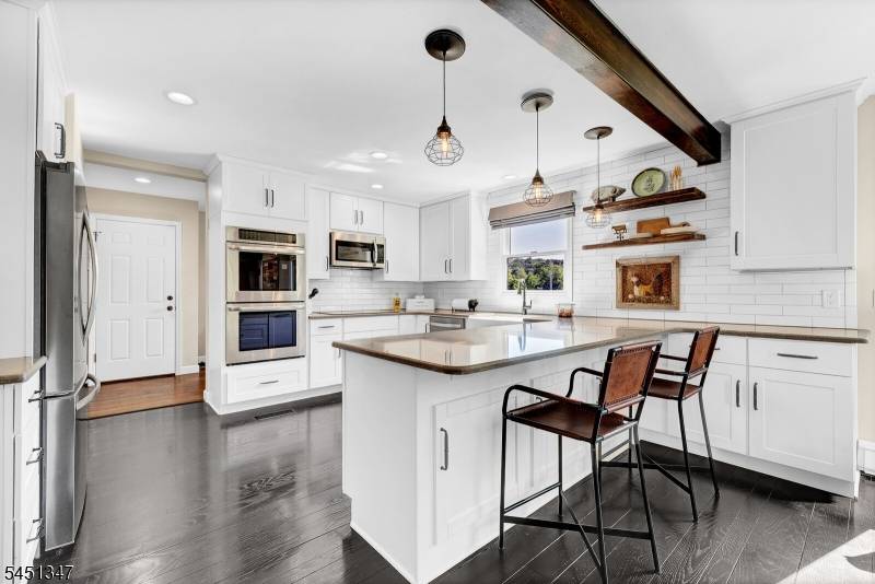 11 Tara Way, Franklin Twp., NJ 08867