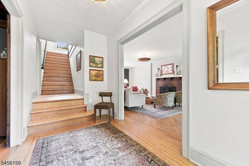 20 Pine Terrace East, Millburn Twp., NJ 07078