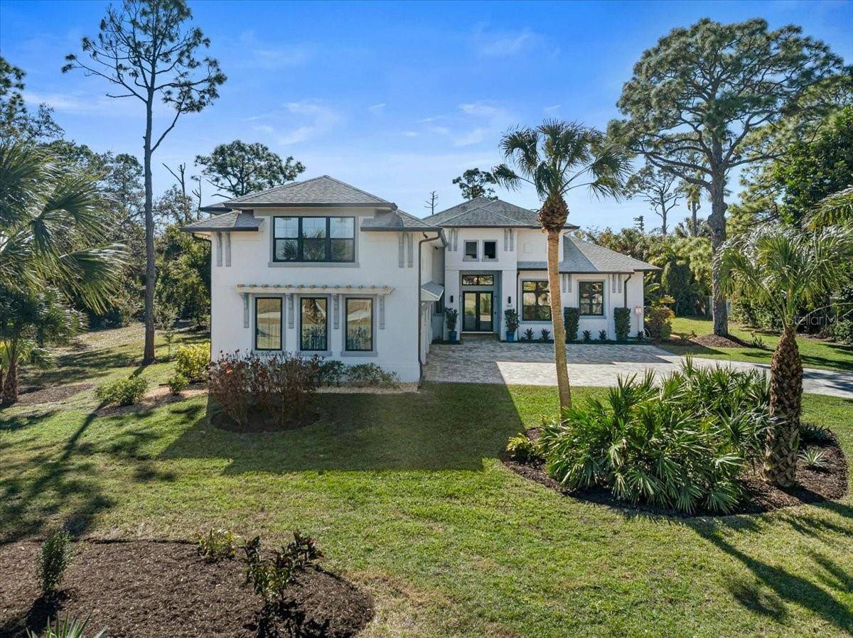 960 HIGHLAND CIR, Nokomis, FL 34275